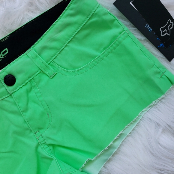 2/30$ - NWT - FOX RACING - Hydro Mini Shorts - Picture 4 of 9